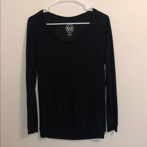 Long sleeve black top